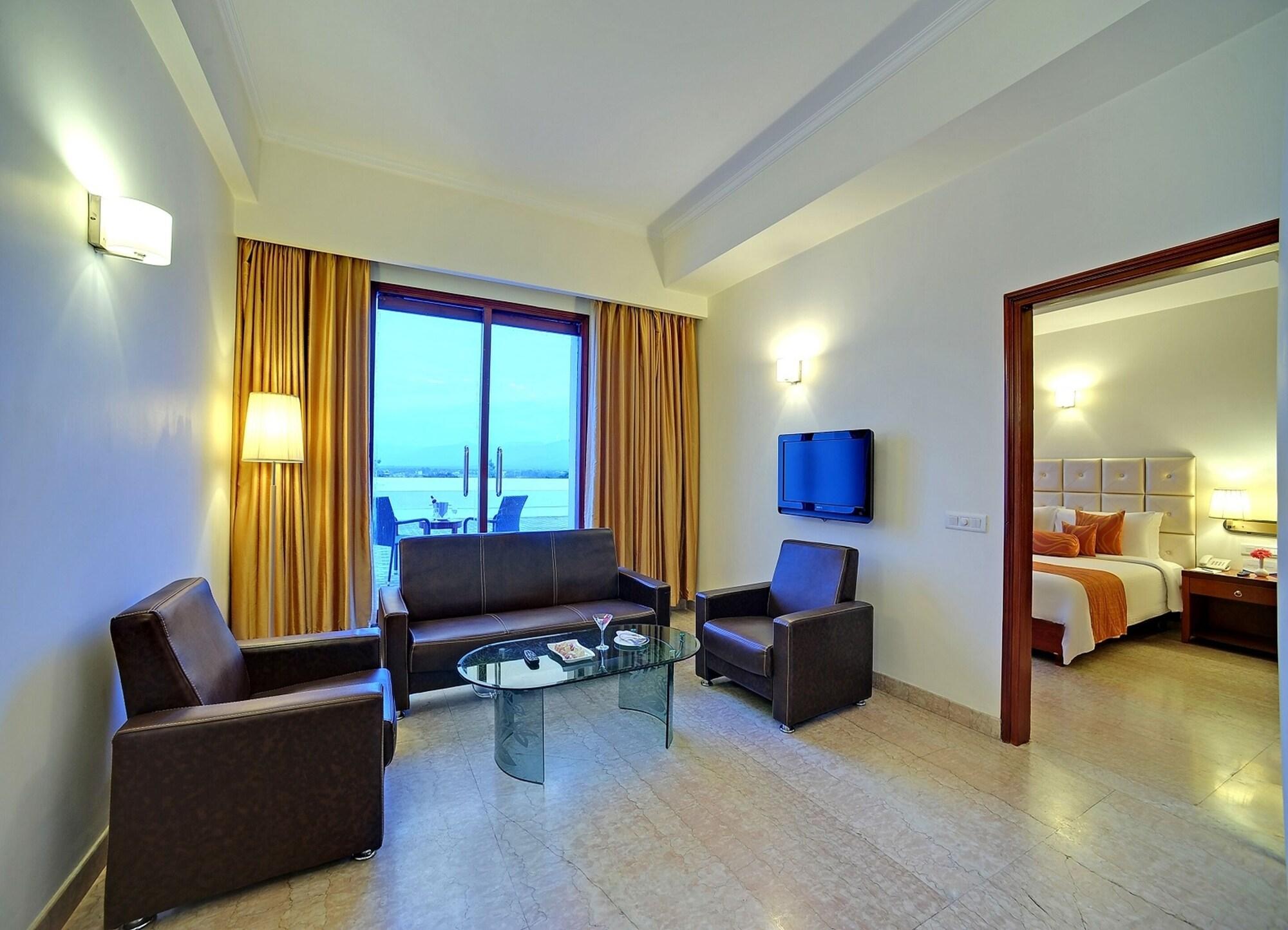 Royal Sarovar Portico Siliguri Exteriér fotografie