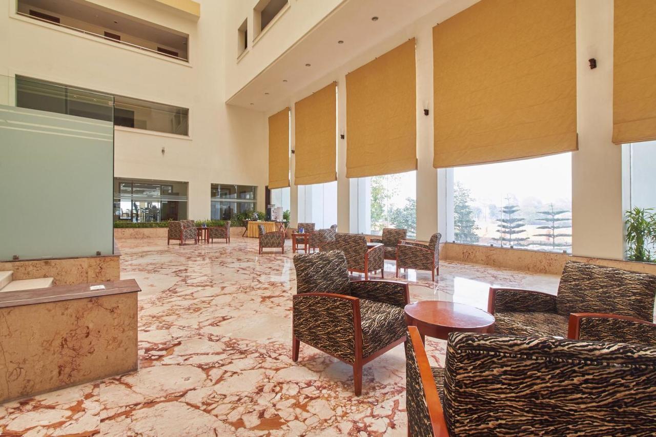 Royal Sarovar Portico Siliguri Exteriér fotografie