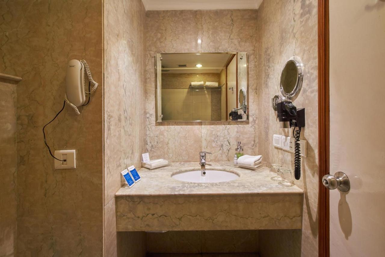 Royal Sarovar Portico Siliguri Exteriér fotografie