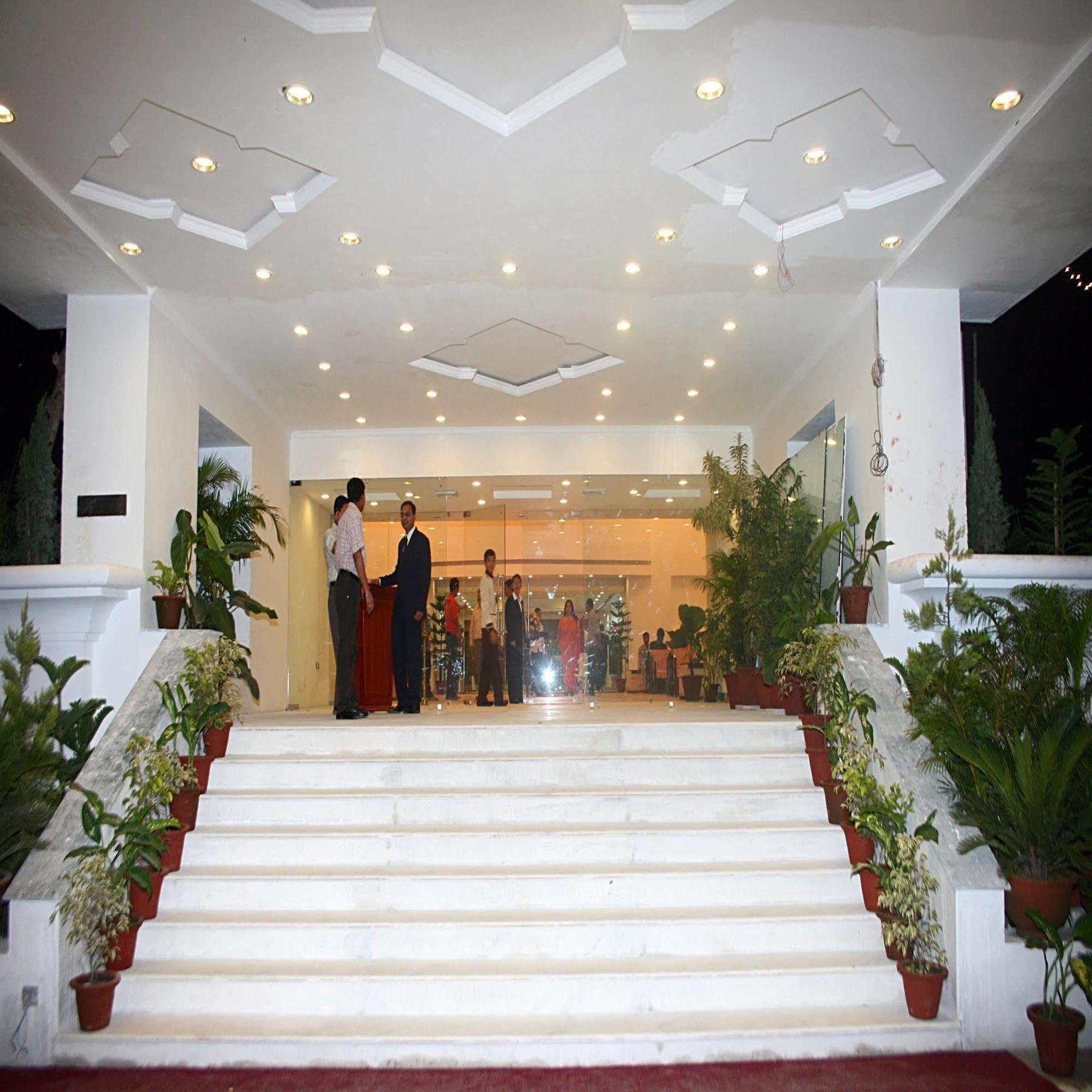 Royal Sarovar Portico Siliguri Exteriér fotografie