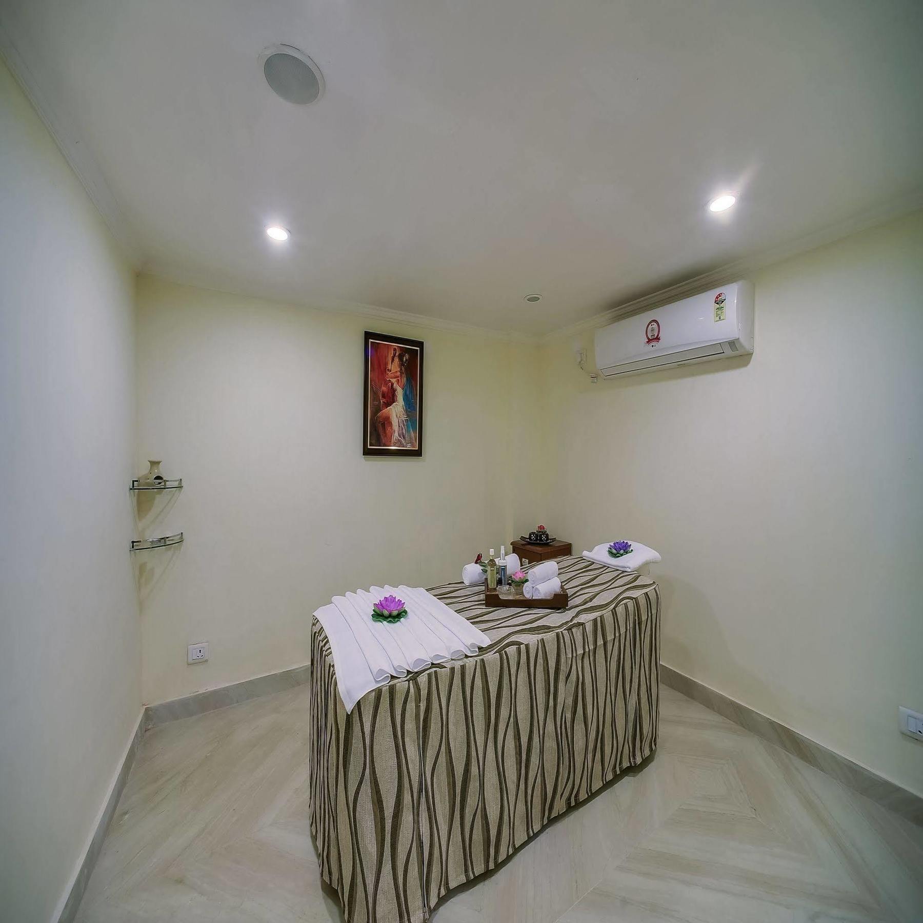 Royal Sarovar Portico Siliguri Exteriér fotografie