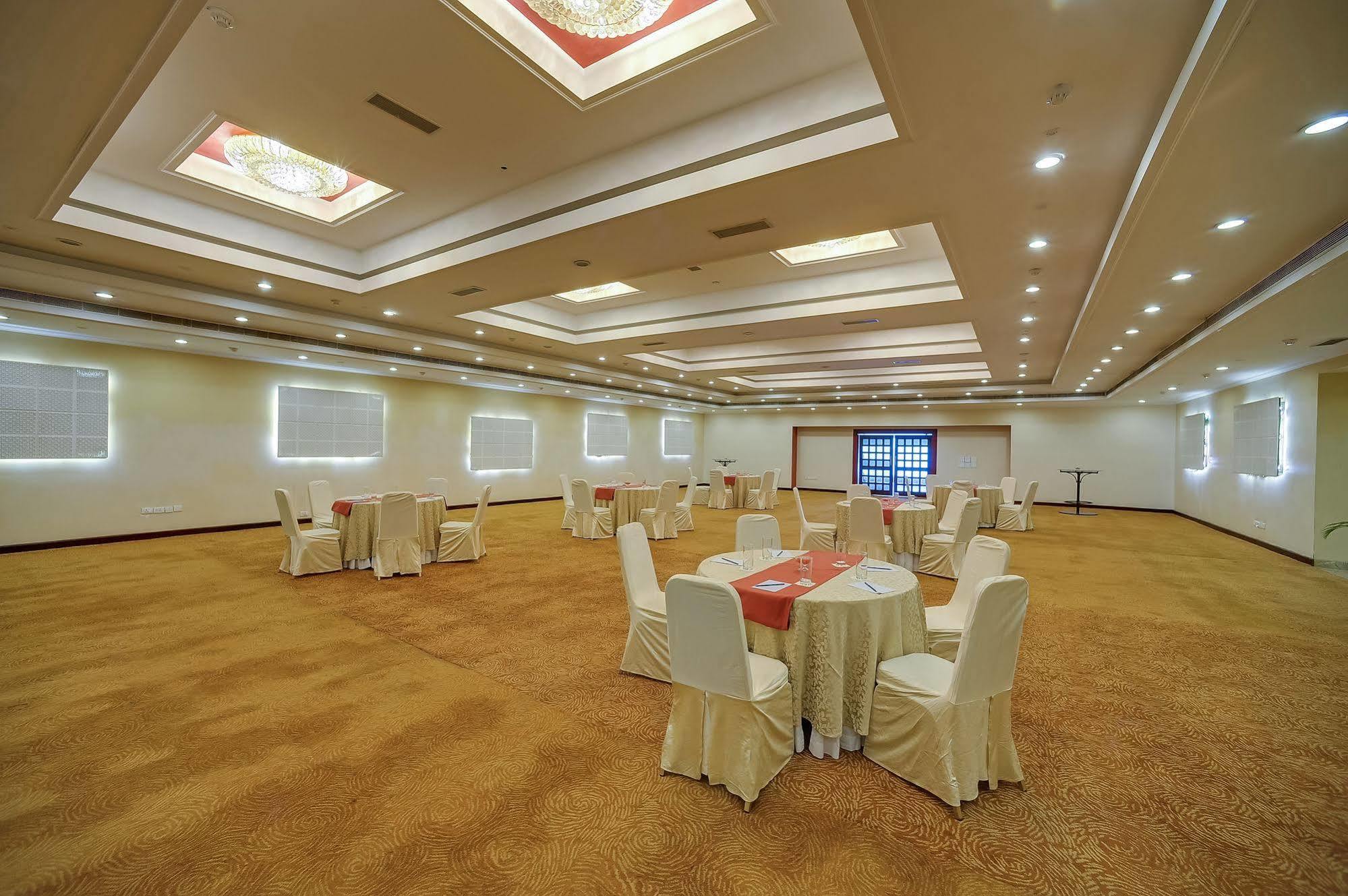 Royal Sarovar Portico Siliguri Exteriér fotografie