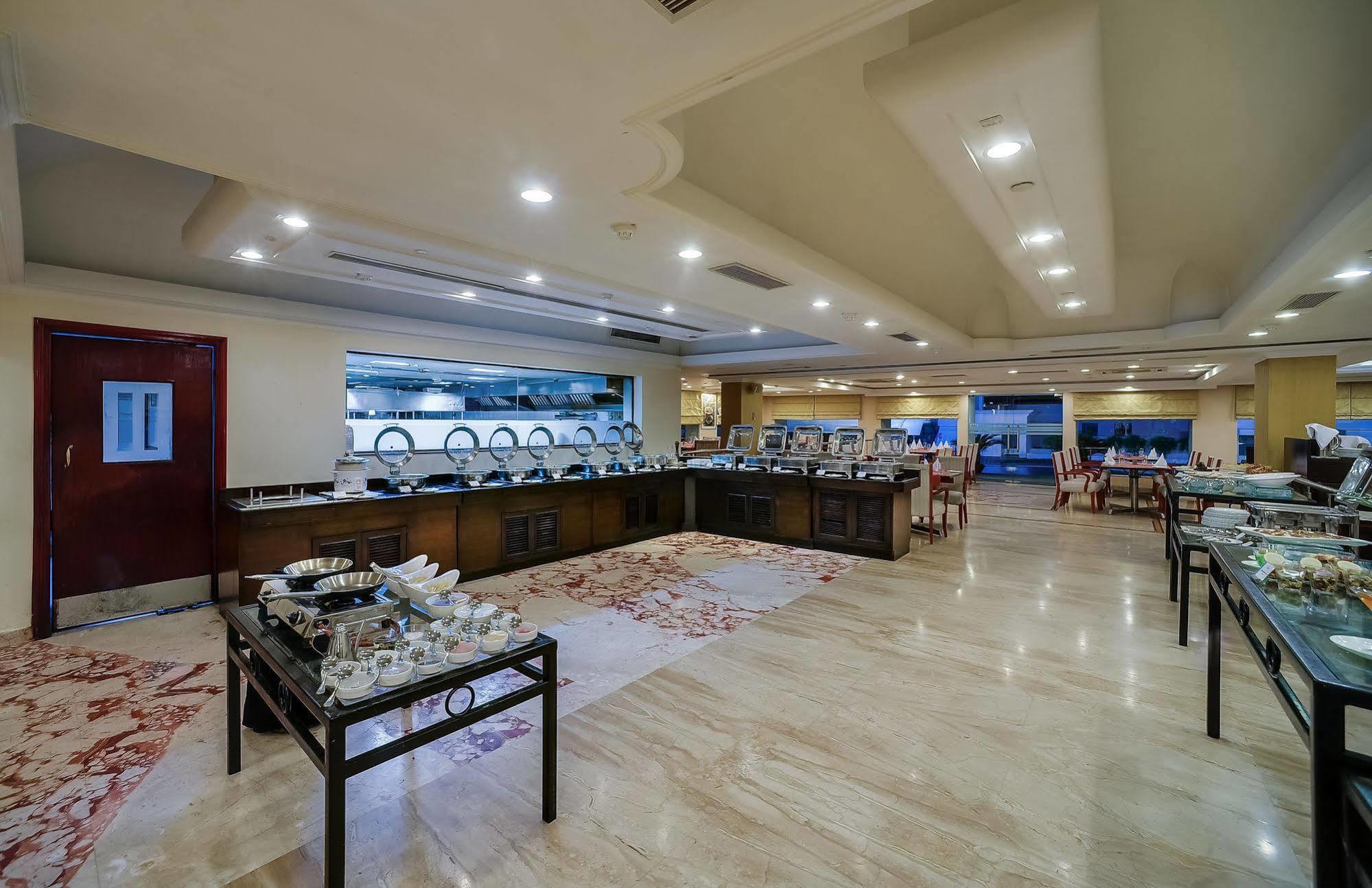 Royal Sarovar Portico Siliguri Exteriér fotografie